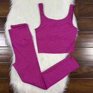 Carbon 38 Size Medium Ribbed 7/8 Length Legging & Crop Top Set In Magenta Zebra